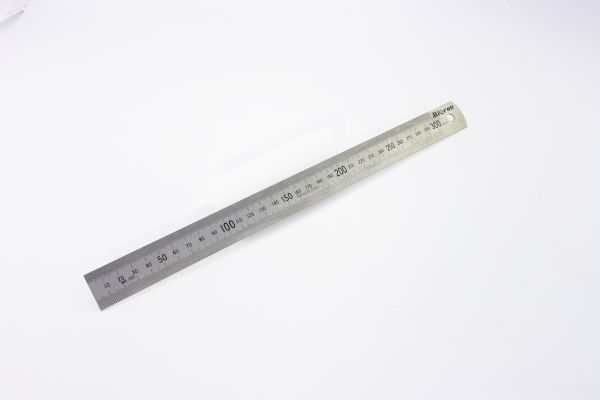 Линейка измерительная  300х25.4мм металлическая МИК Линейка измерительная  300х25.4мм металлическая МИК